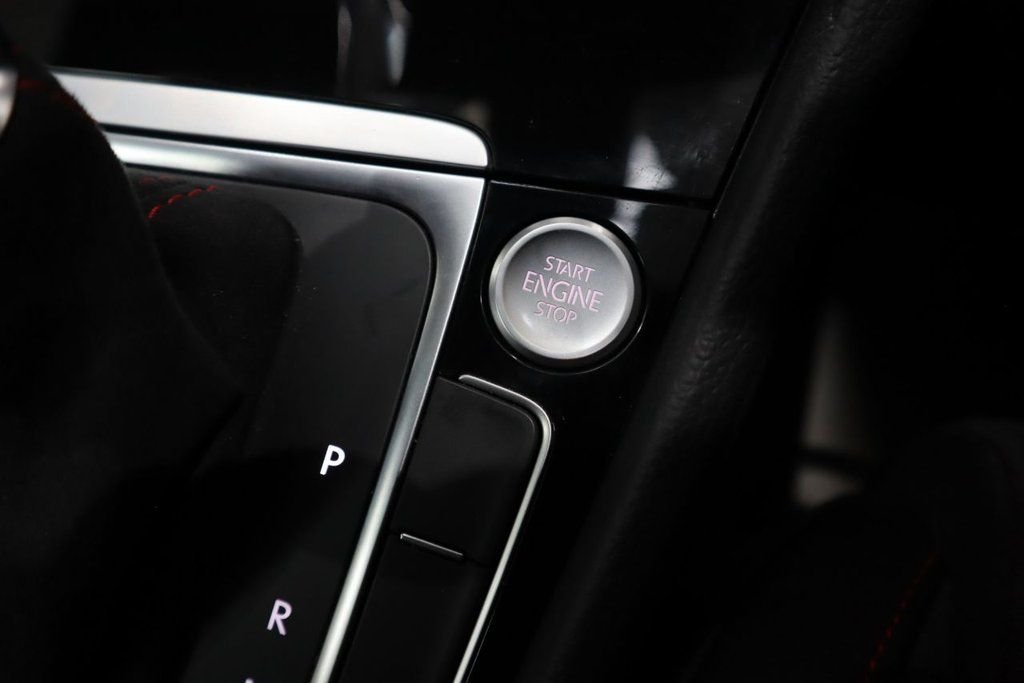 Used Volkswagen Golf 2020 for sale - 76901122: Photo 27