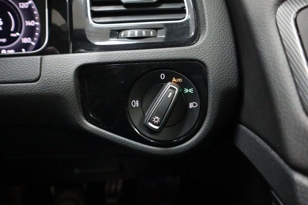 Used Volkswagen Golf 2020 for sale - 76901122: Photo 28