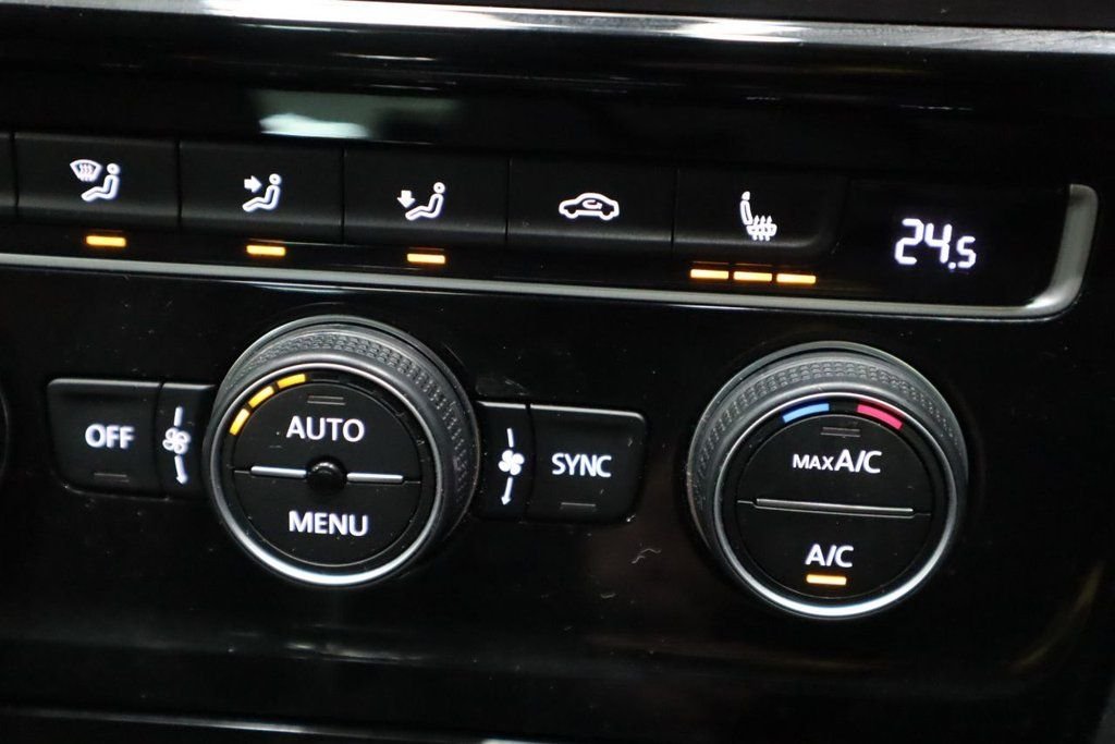 Used Volkswagen Golf 2020 for sale - 76901122: Photo 29