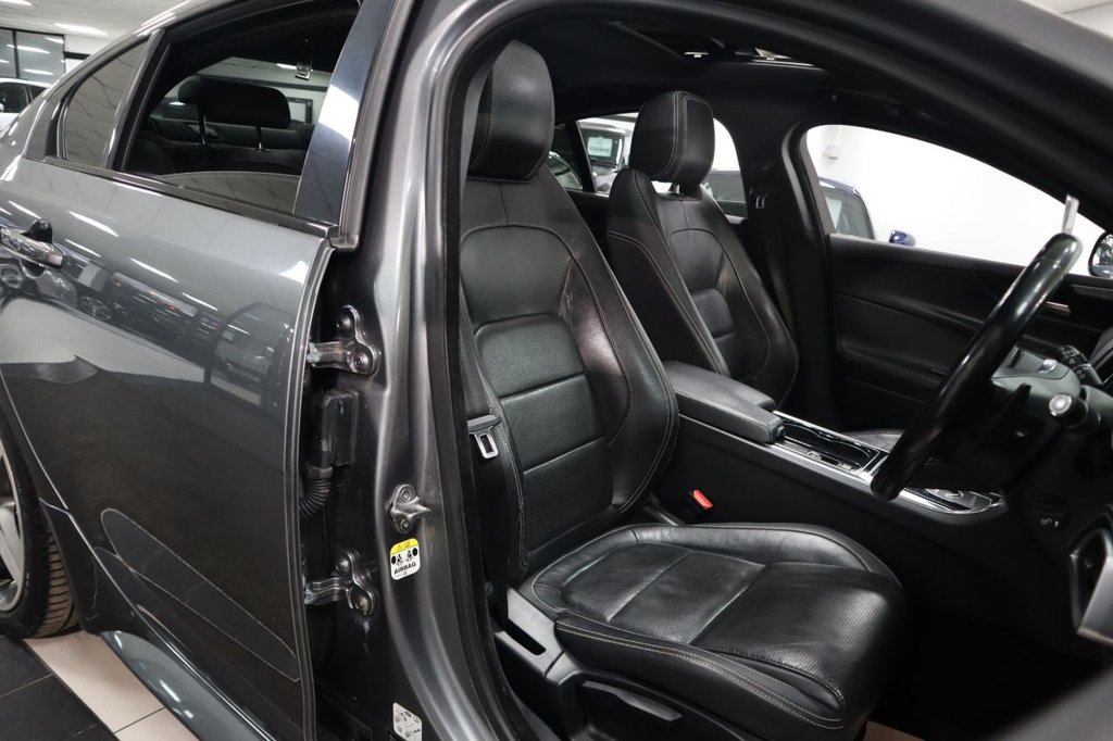 Used Jaguar XE 2016 for sale - 77133783: Photo 11