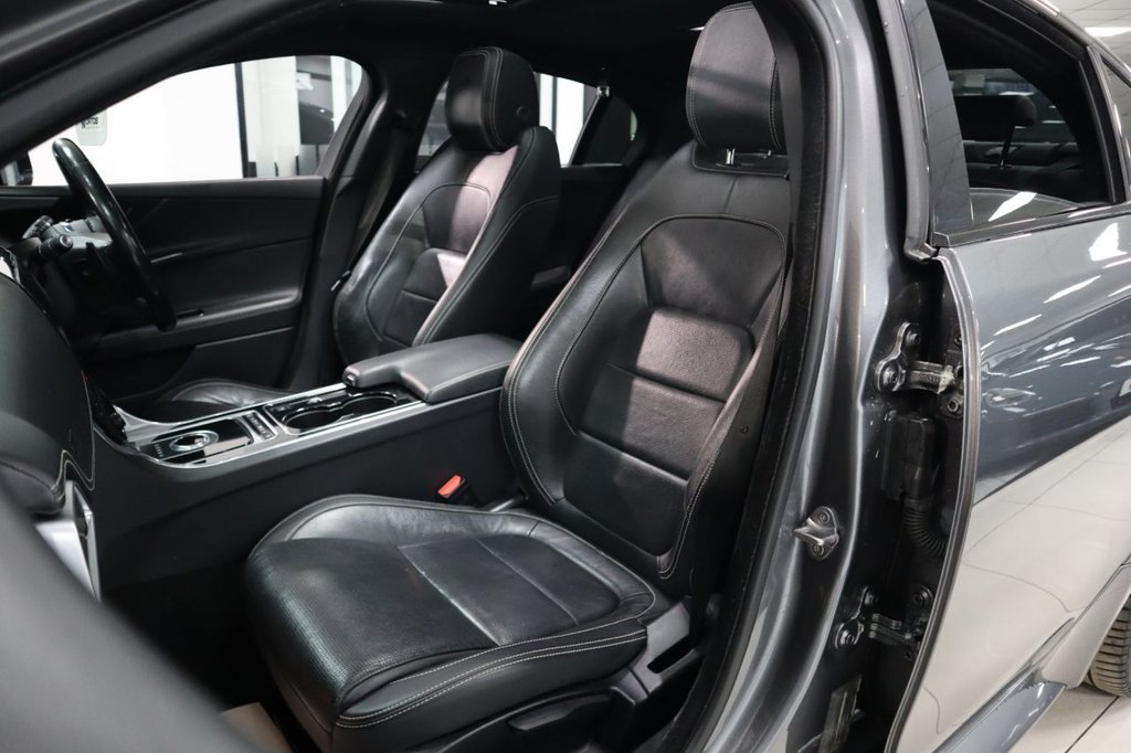 Used Jaguar XE 2016 for sale - 77133783: Photo 15