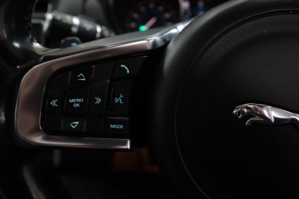 Used Jaguar XE 2016 for sale - 77133783: Photo 23