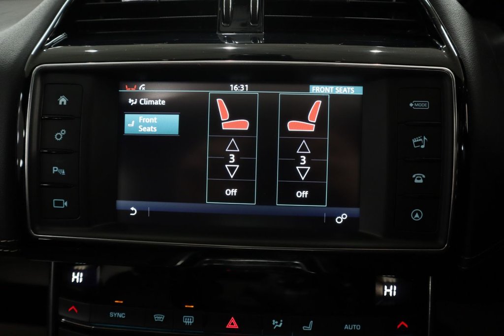 Used Jaguar XE 2016 for sale - 77133783: Photo 32