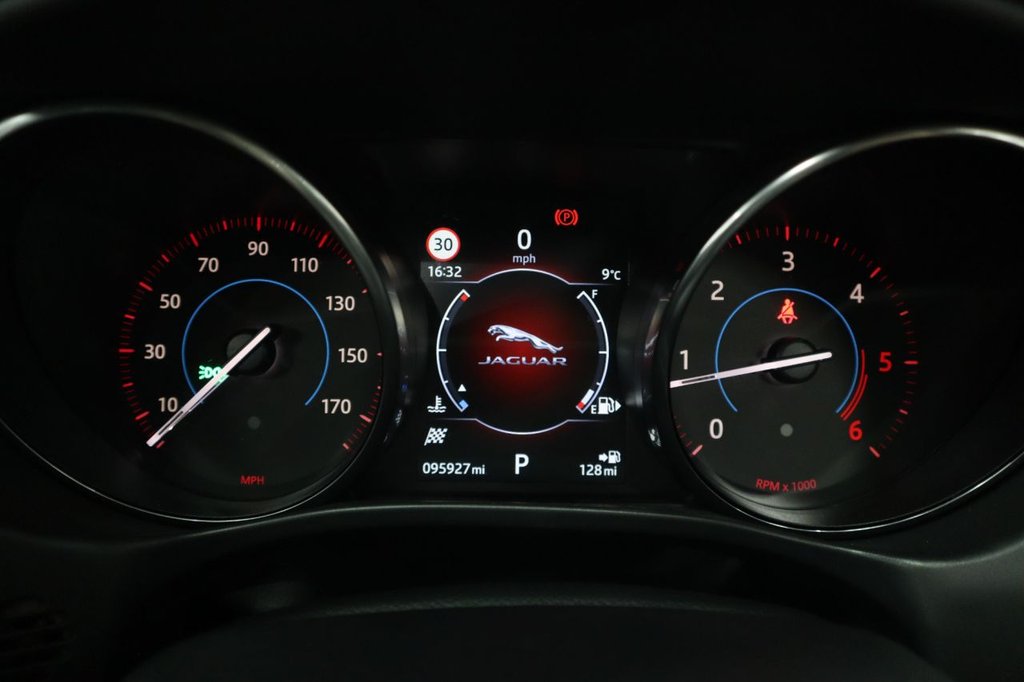 Used Jaguar XE 2016 for sale - 77133783: Photo 37