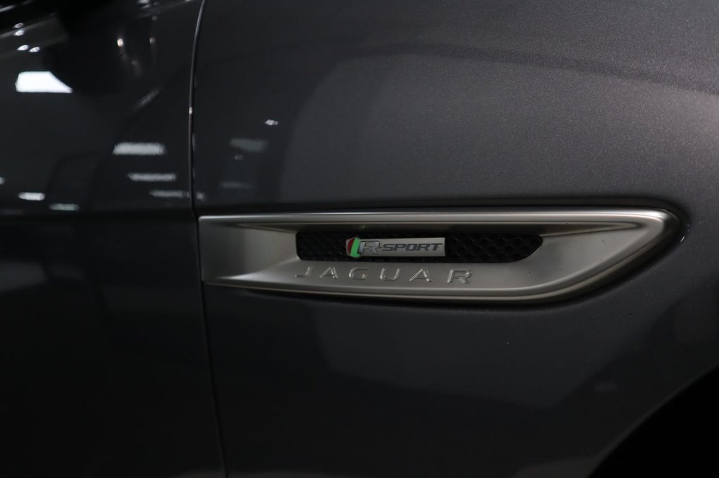 Used Jaguar XE 2016 for sale - 77133783: Photo 41