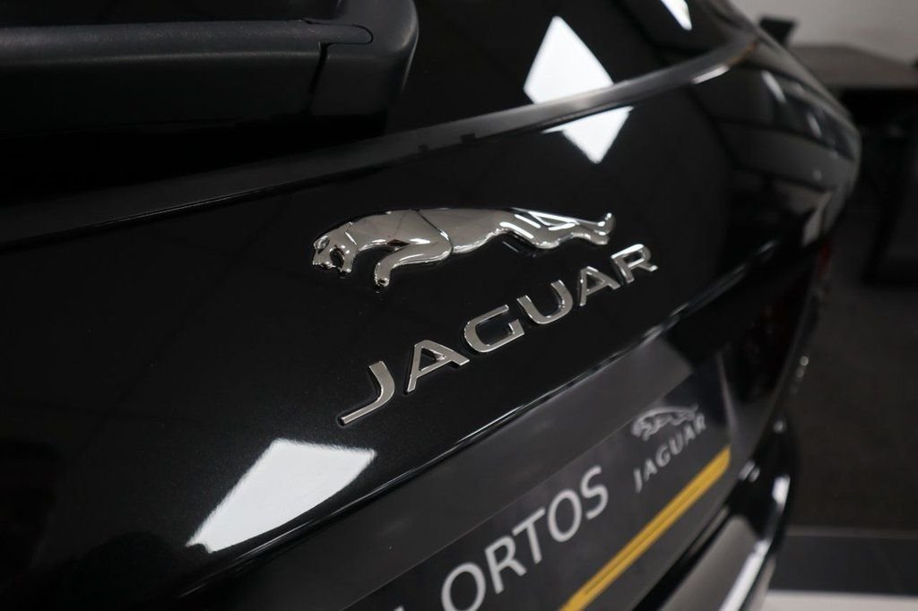 Used Jaguar F-Pace 2019 for sale - 76470522: Photo 10