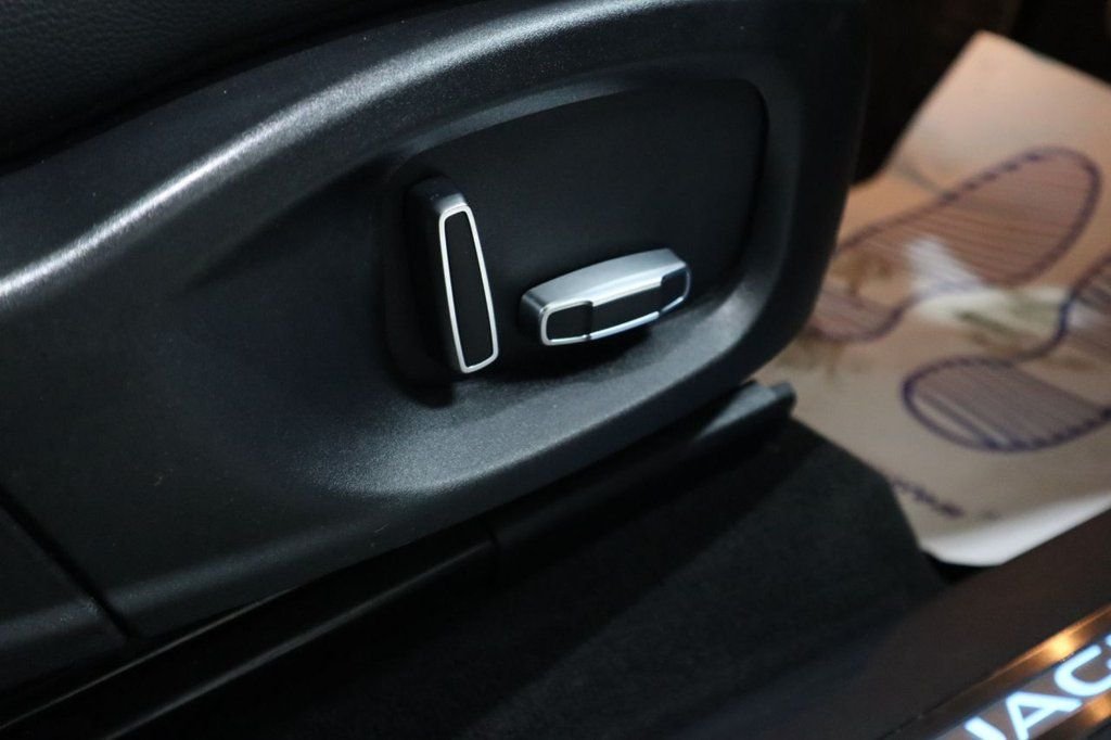 Used Jaguar F-Pace 2019 for sale - 76470522: Photo 22