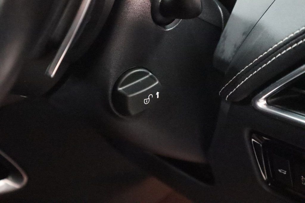 Used Jaguar F-Pace 2019 for sale - 76470522: Photo 32