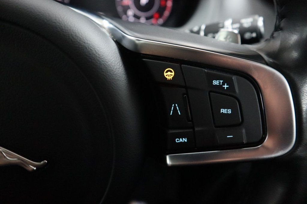 Used Jaguar F-Pace 2019 for sale - 76470522: Photo 33