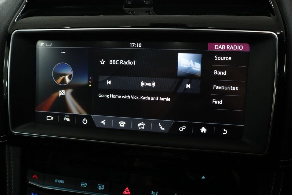 Used Jaguar F-Pace 2019 for sale - 76470522: Photo 43