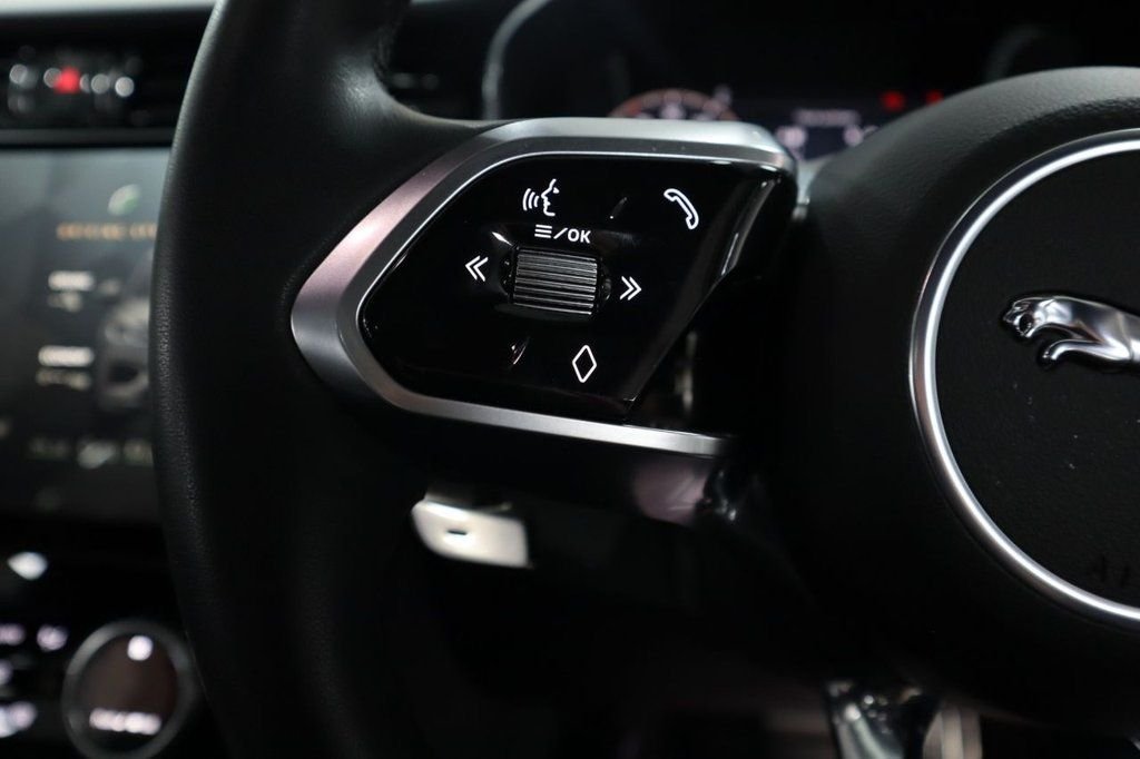 Used Jaguar F-Pace 2021 for sale - 76039909: Photo 16