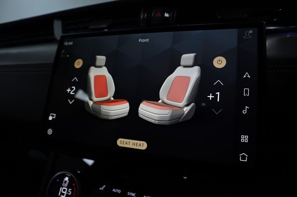 Used Jaguar F-Pace 2021 for sale - 76039909: Photo 31