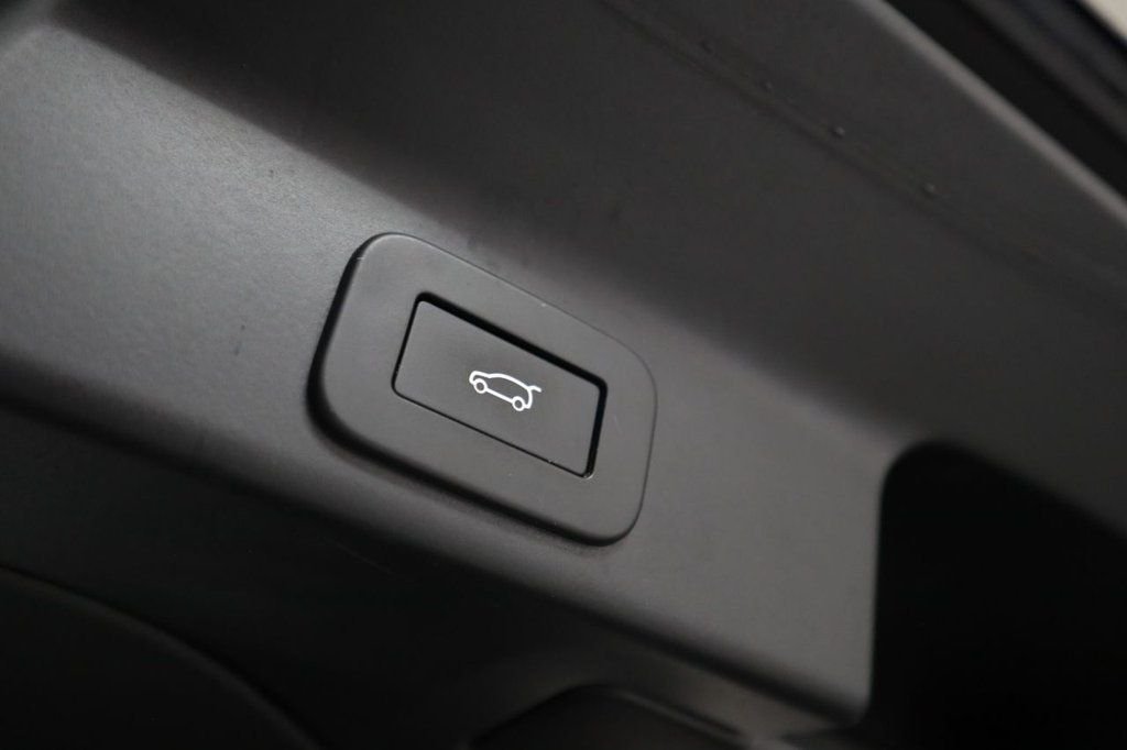 Used Jaguar F-Pace 2021 for sale - 76039909: Photo 9