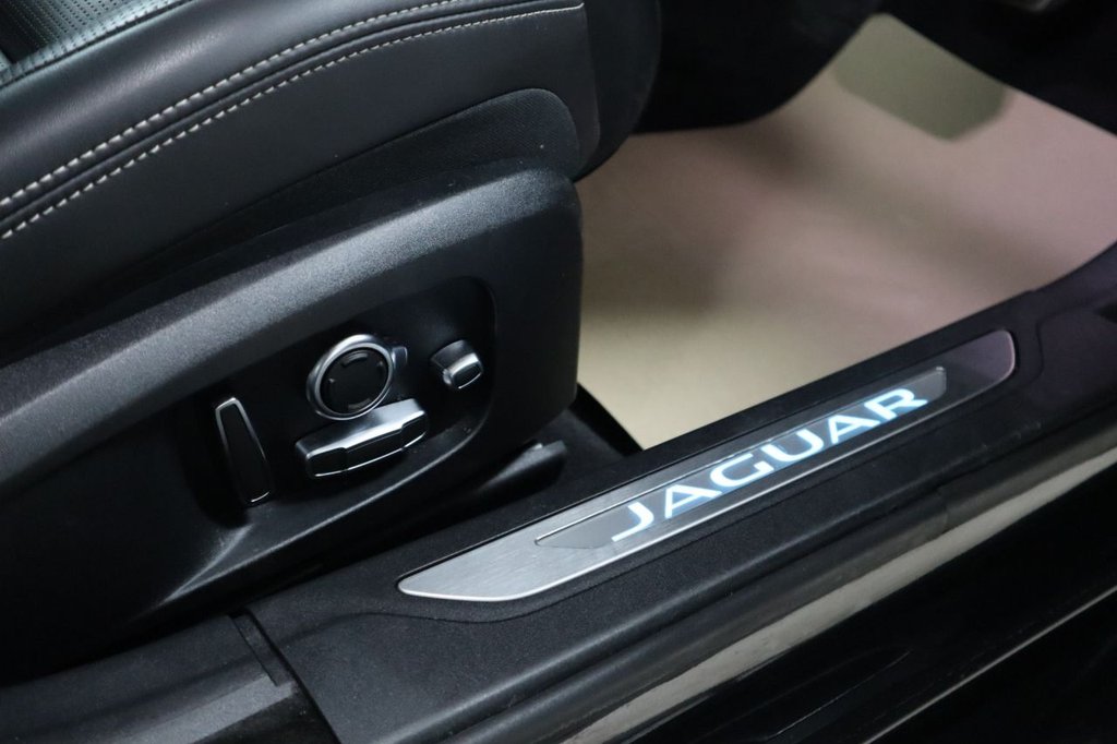 Used Jaguar XF 2023 for sale - 77328023: Photo 16