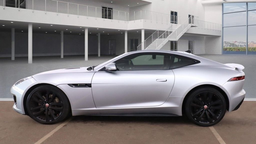 Used Jaguar F-Type 2019 for sale - 76900739: Photo 16