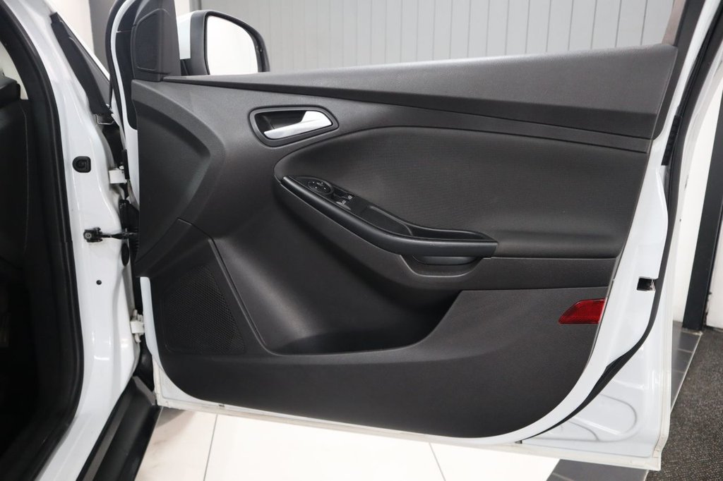 Used Ford Focus 2014 for sale - 76118439: Photo 10