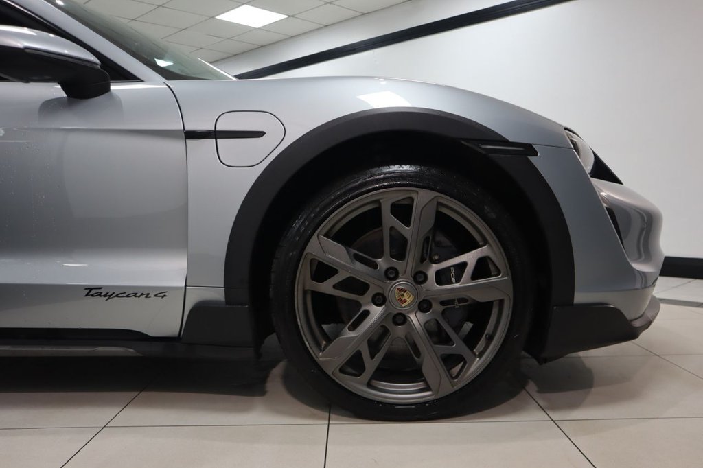 Used Porsche Taycan 2022 for sale - 77551689: Photo 11