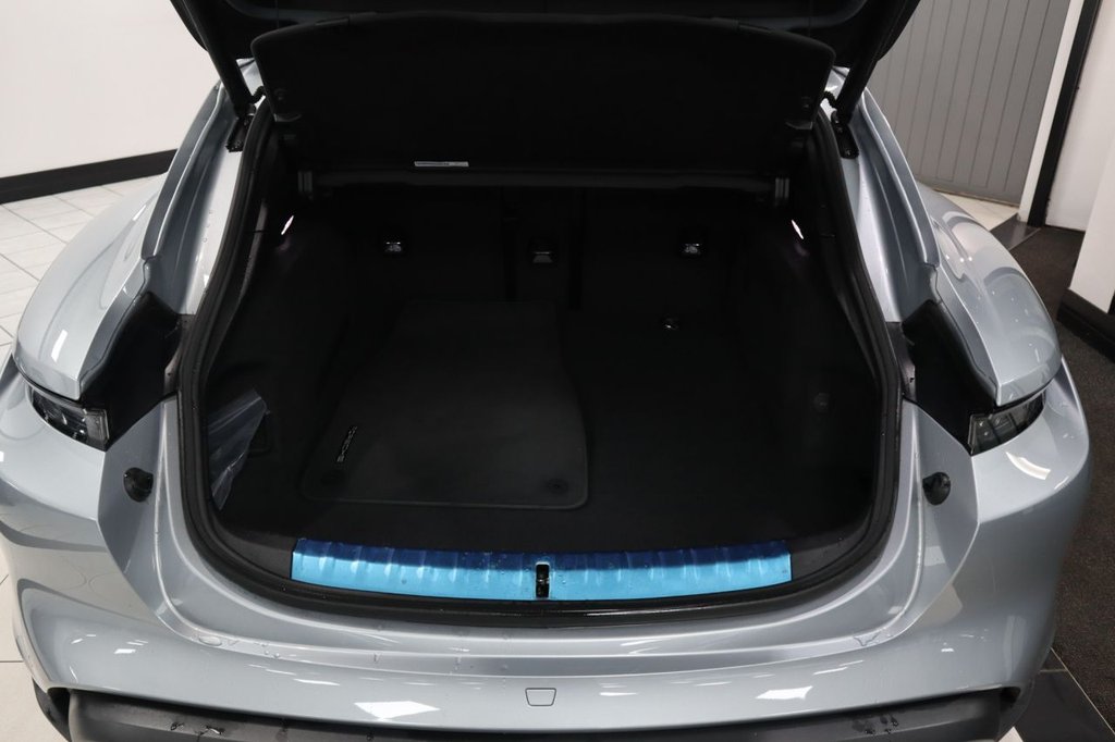 Used Porsche Taycan 2022 for sale - 77551689: Photo 14