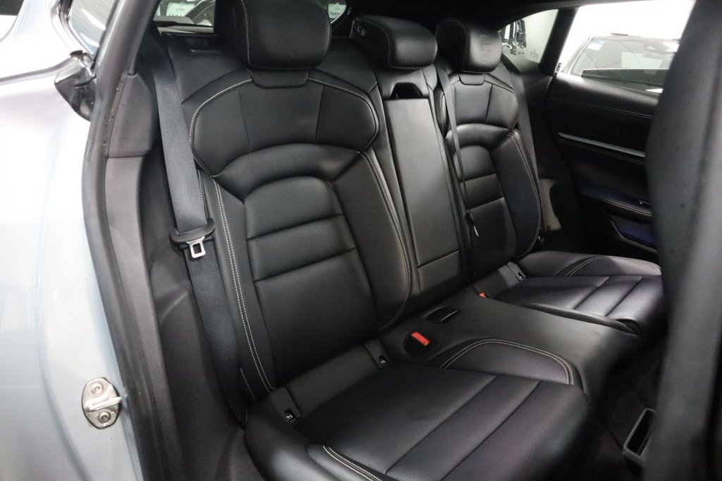 Used Porsche Taycan 2022 for sale - 77551689: Photo 16