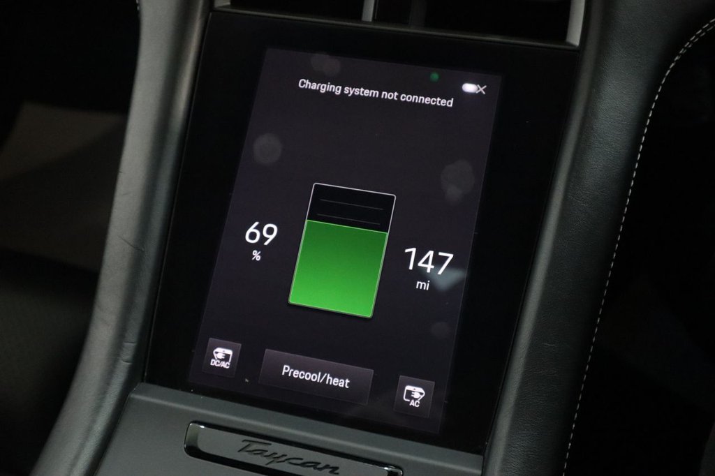 Used Porsche Taycan 2022 for sale - 77551689: Photo 33