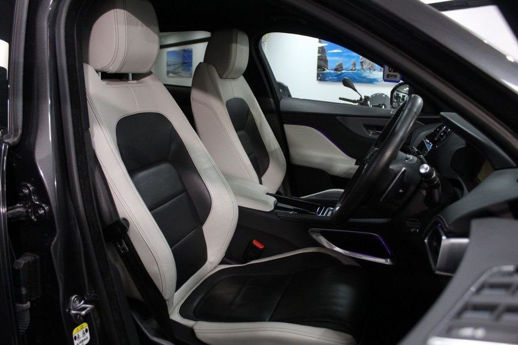 Used Jaguar F-Pace 2017 for sale - 76132465: Photo 12