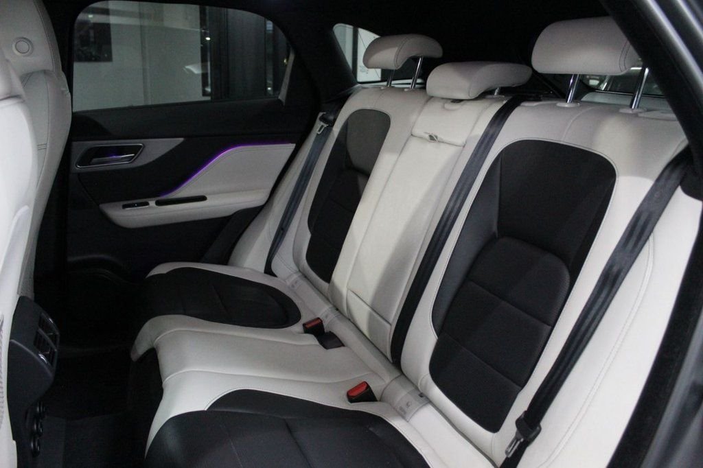 Used Jaguar F-Pace 2017 for sale - 76132465: Photo 16