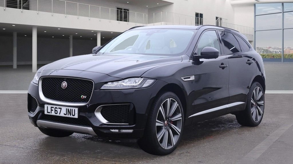 Used Jaguar F-Pace 2017 for sale - 76132465: Photo 2