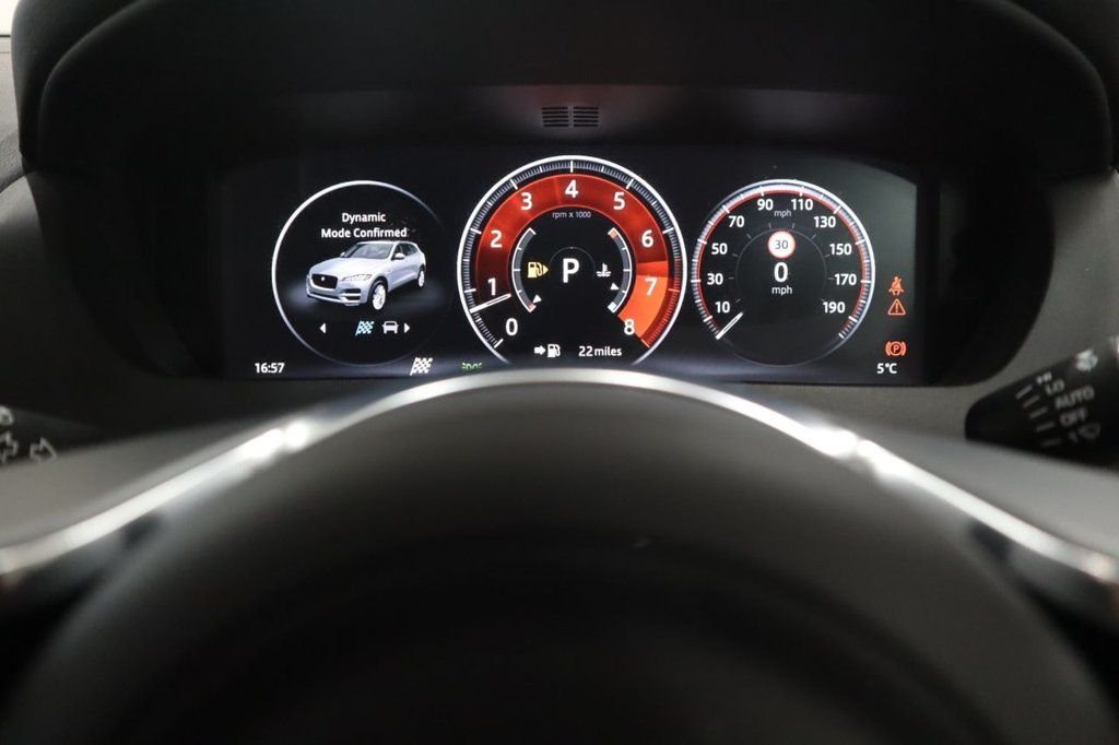 Used Jaguar F-Pace 2017 for sale - 76132465: Photo 22