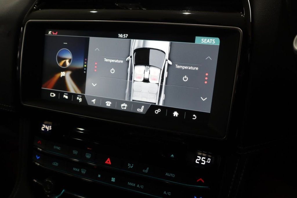Used Jaguar F-Pace 2017 for sale - 76132465: Photo 28