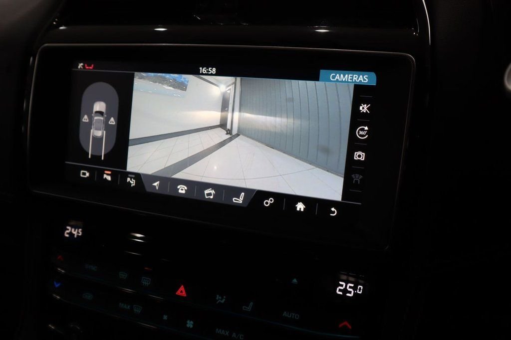Used Jaguar F-Pace 2017 for sale - 76132465: Photo 29