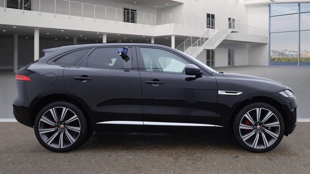 Used Jaguar F-Pace 2017 for sale - 76132465: Photo 7
