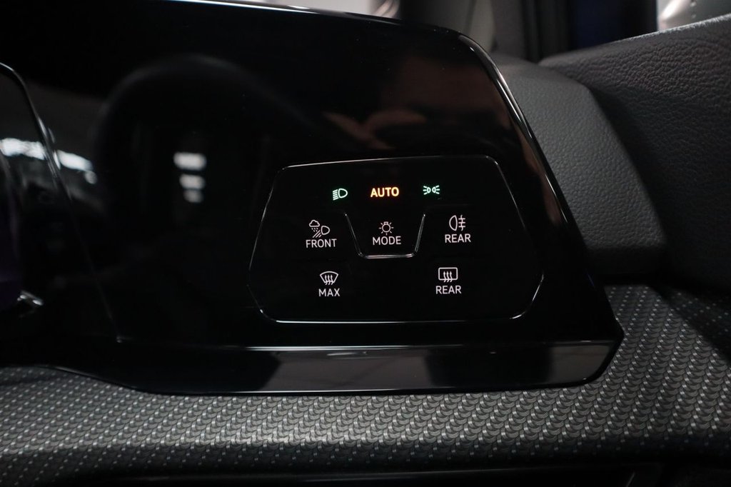 Used Volkswagen Golf 2023 for sale - 76029268: Photo 30