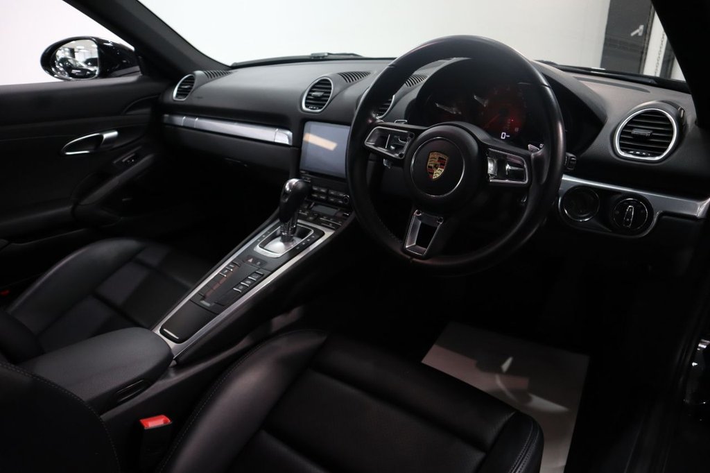 Used Porsche Cayman 2019 for sale - 76973162: Photo 12