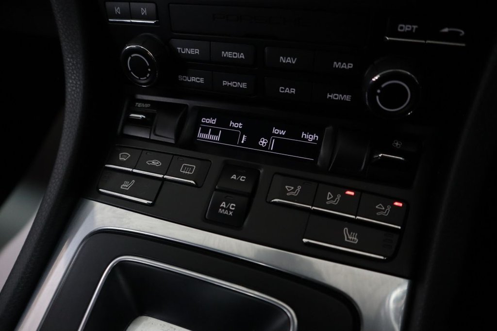 Used Porsche Cayman 2019 for sale - 76973162: Photo 19