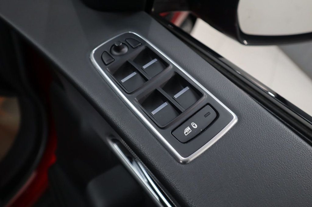 Used Jaguar F-Pace 2019 for sale - 76900726: Photo 14