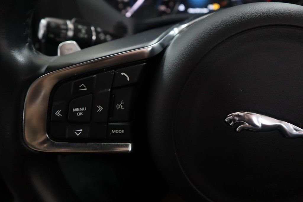 Used Jaguar F-Pace 2019 for sale - 76900726: Photo 21