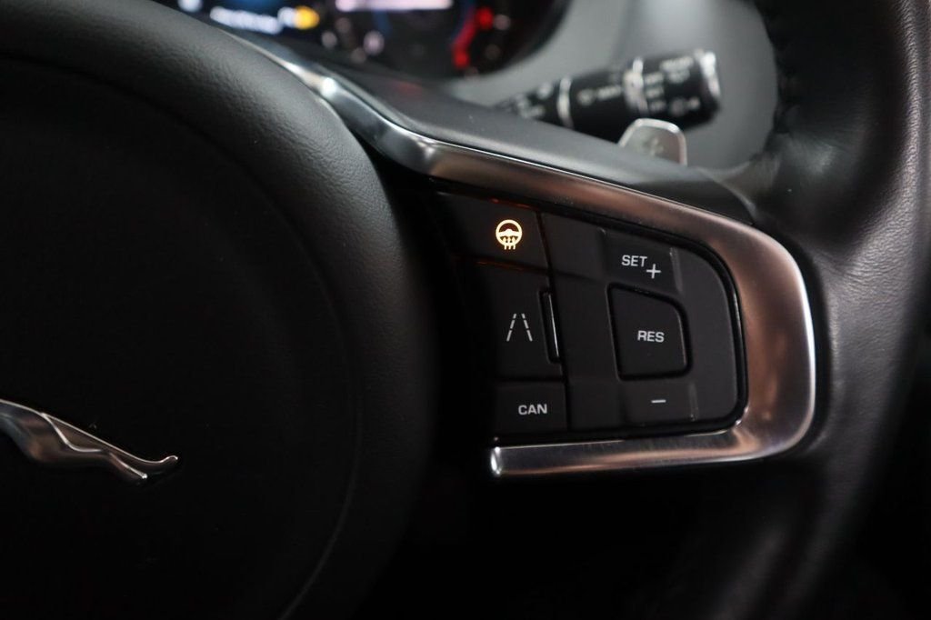 Used Jaguar F-Pace 2019 for sale - 76900726: Photo 22