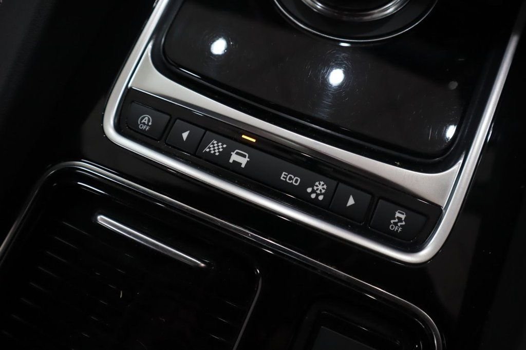 Used Jaguar F-Pace 2019 for sale - 76900726: Photo 24