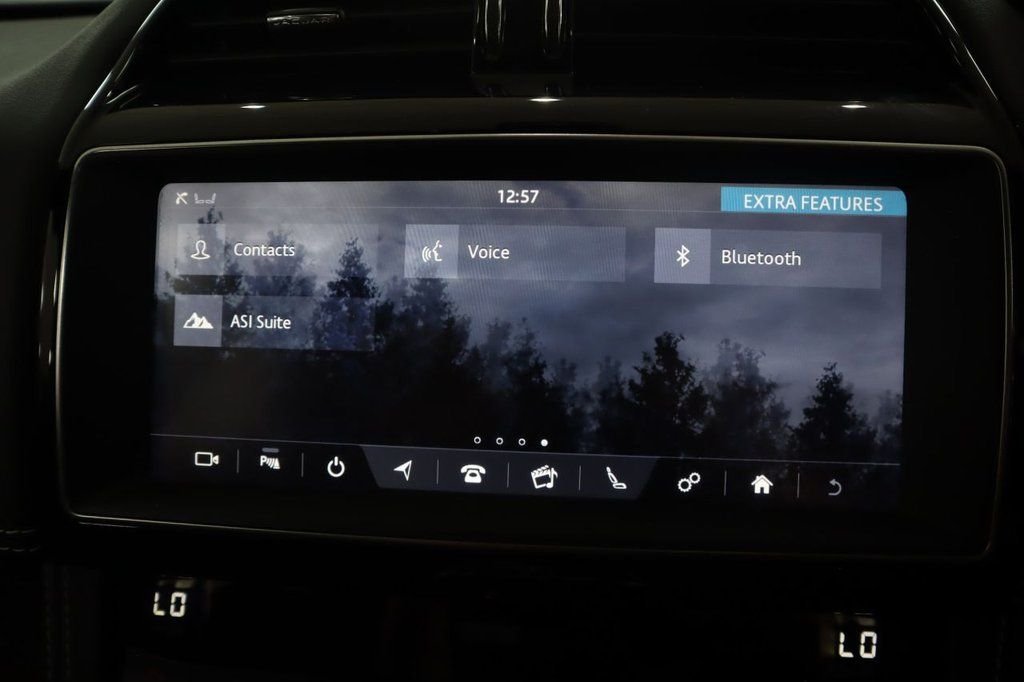 Used Jaguar F-Pace 2019 for sale - 76900726: Photo 32