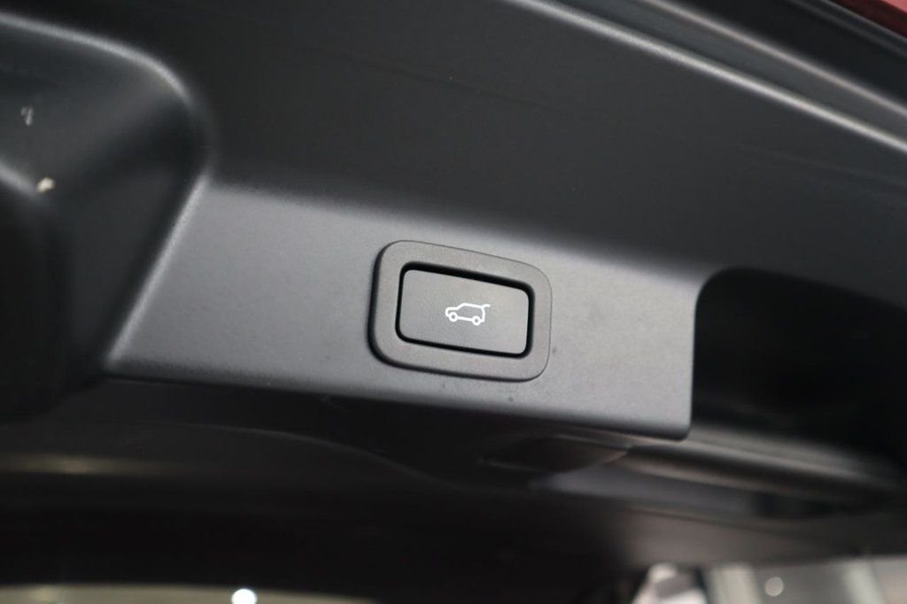 Used Jaguar F-Pace 2019 for sale - 76900726: Photo 9