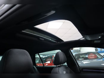 Used Volkswagen Golf 2018 for sale - 78444597: Photo