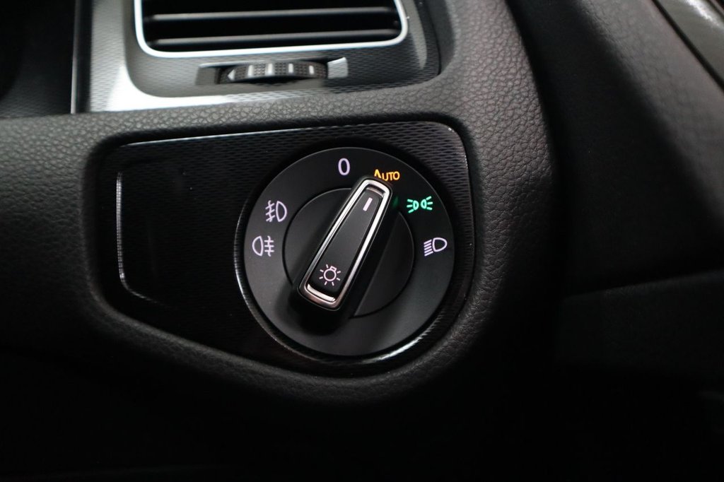 Used Volkswagen Golf 2015 for sale - 77072381: Photo 23