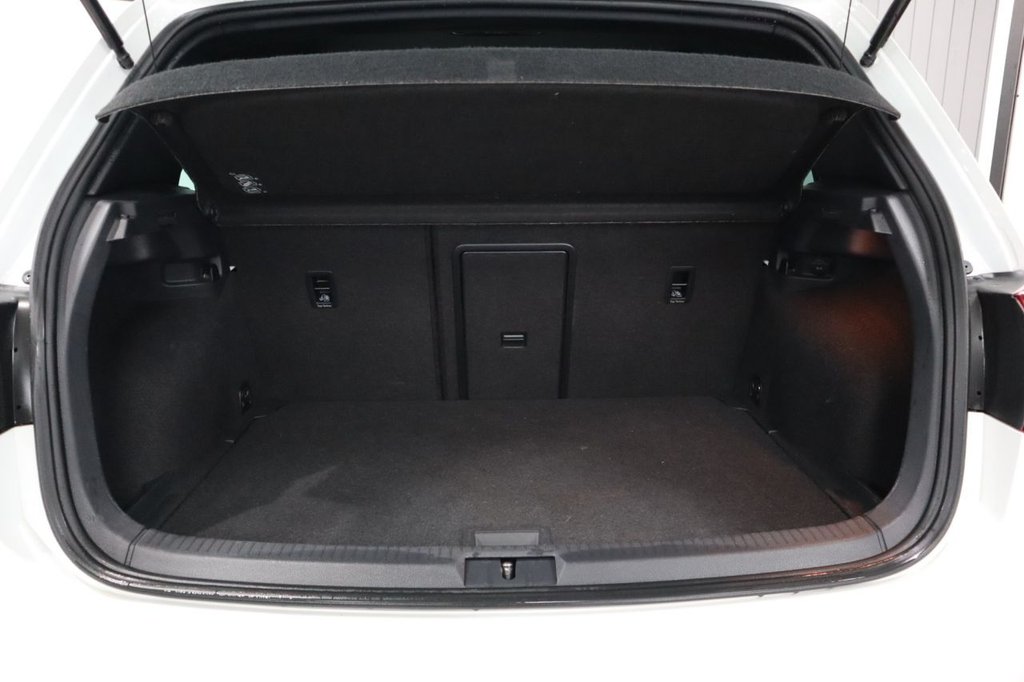 Used Volkswagen Golf 2015 for sale - 77072381: Photo 8