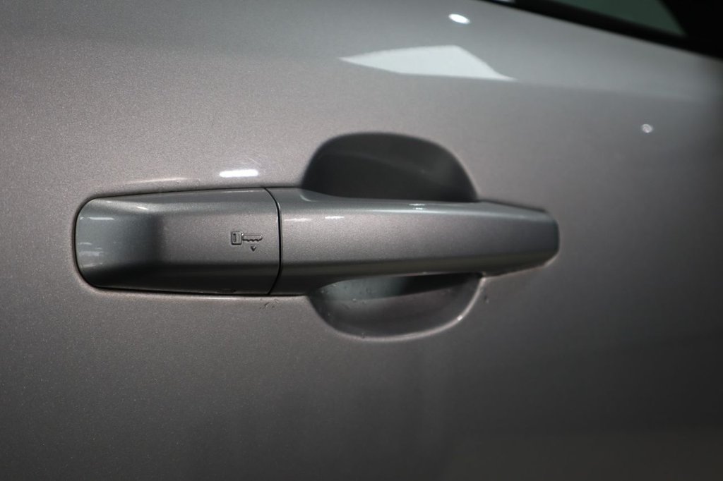 Used Jaguar F-Pace 2016 for sale - 77236316: Photo 11