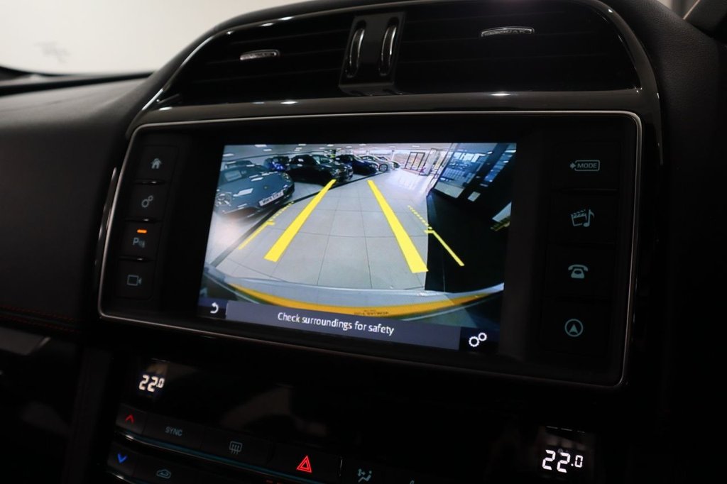 Used Jaguar F-Pace 2016 for sale - 77236316: Photo 38