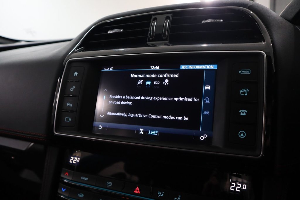 Used Jaguar F-Pace 2016 for sale - 77236316: Photo 40