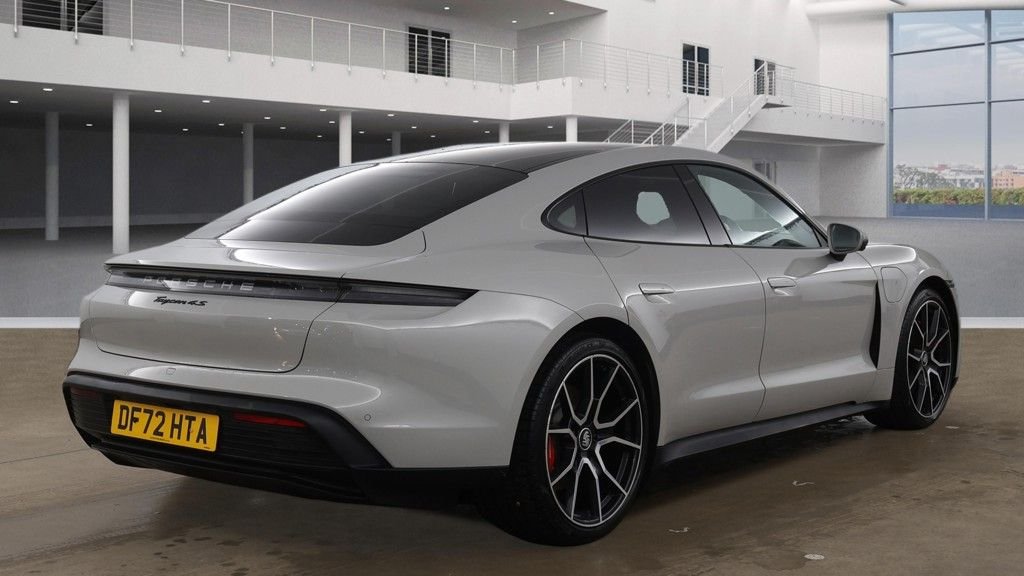 Used Porsche Taycan 2023 for sale - 77293170: Photo 5