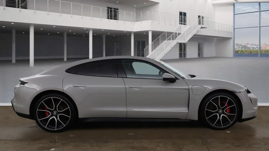 Used Porsche Taycan 2023 for sale - 77293170: Photo 7