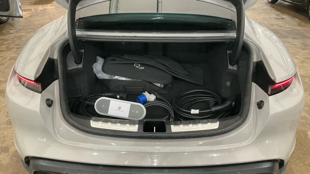 Used Porsche Taycan 2023 for sale - 77293170: Photo 9