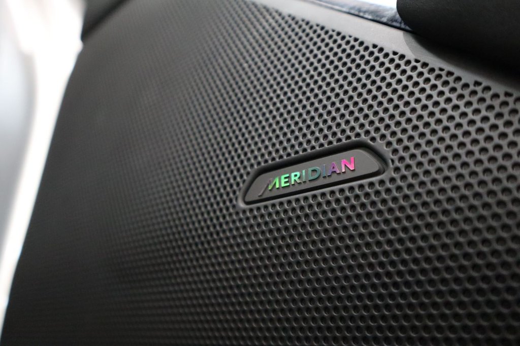 Used Land Rover Range Rover Velar 2023 for sale - 76691296: Photo 20